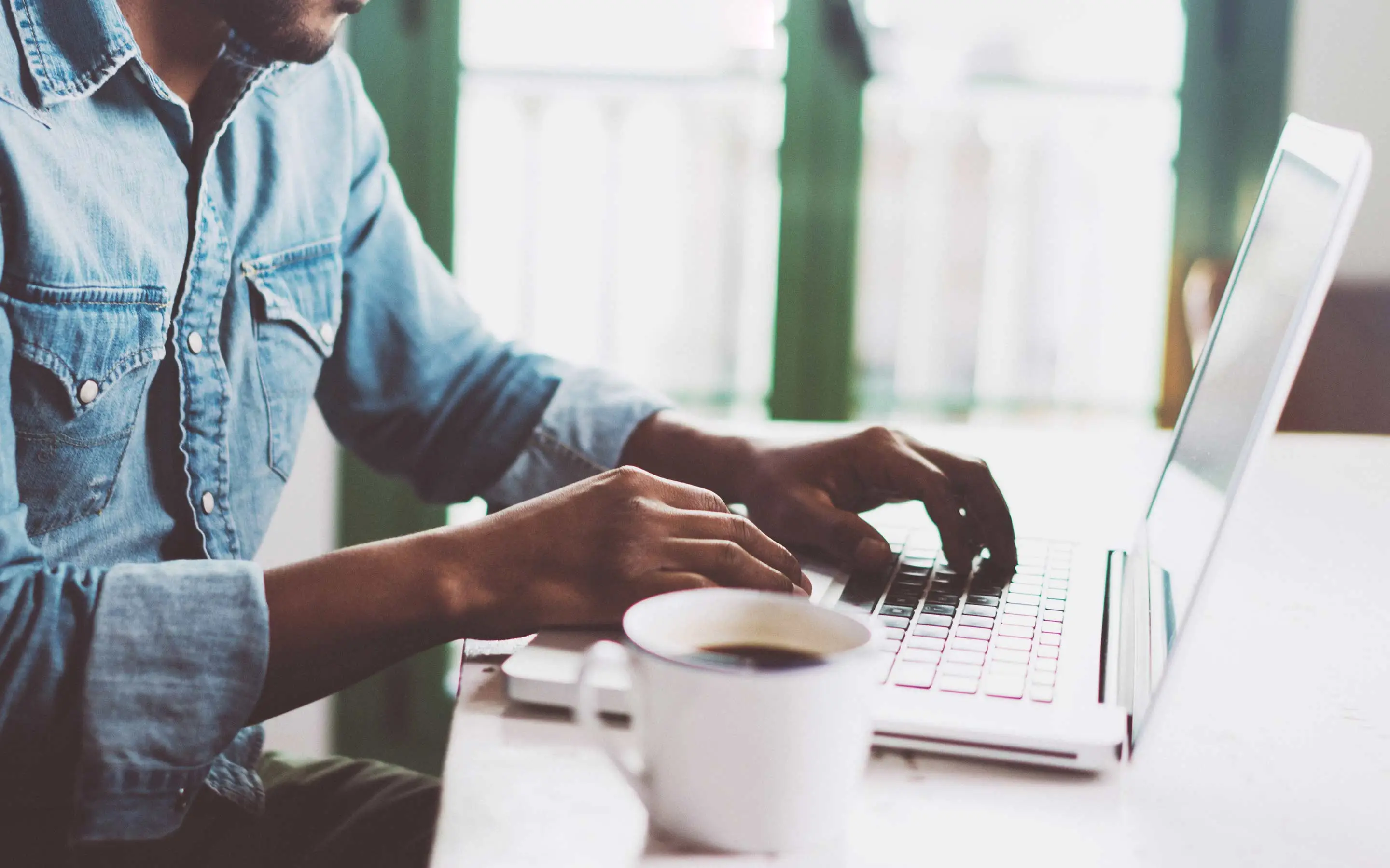 Explora el Universo del Desarrollo Web: Innovación y Habilidades para el Mañana Digital.